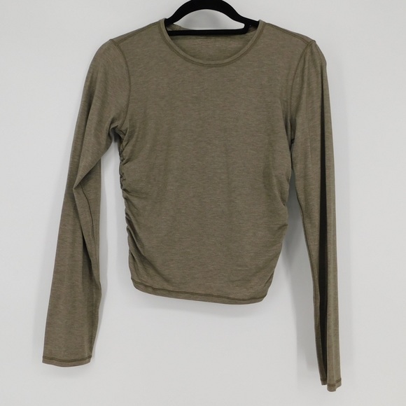 Lululemon Long Sleeve Top - Picture 3 of 6